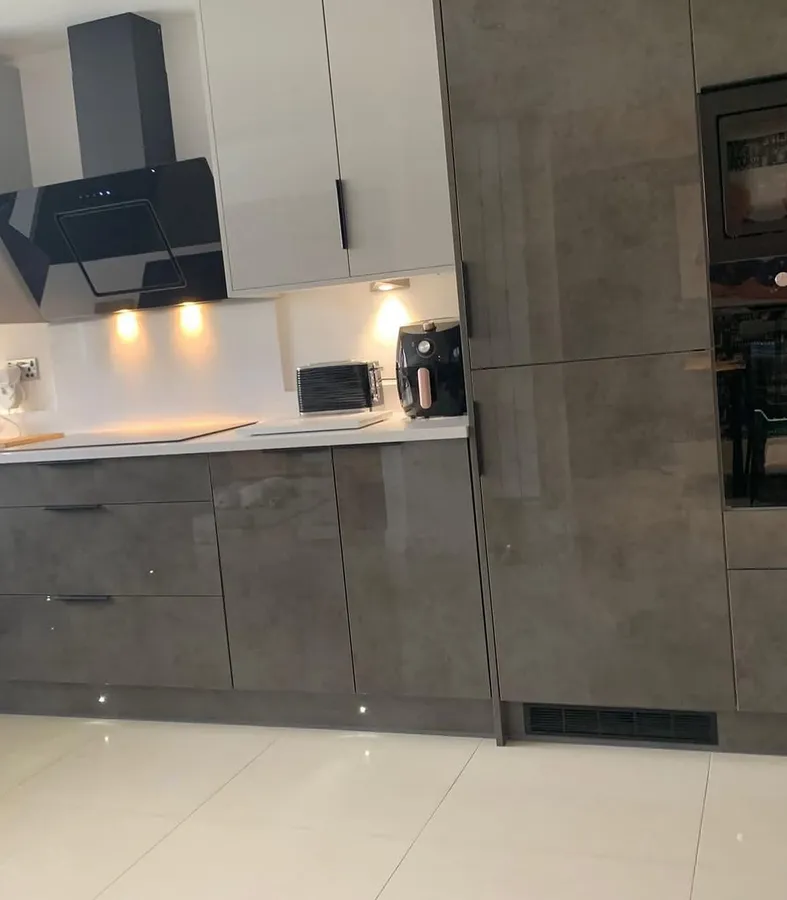 Under-cabinet and plinth lighting, photo 2